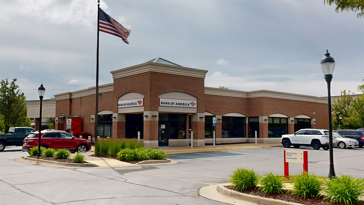 Bank of America (with Drive-thru ATM) — photo