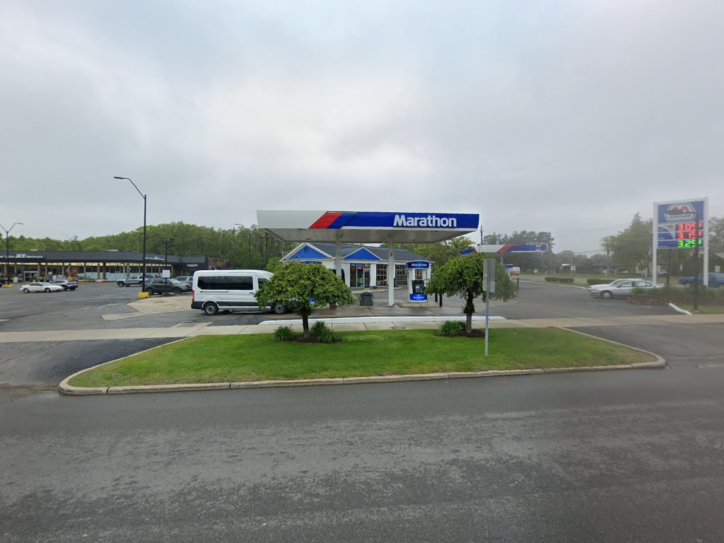 Dennis' Service Center in Shelby Township