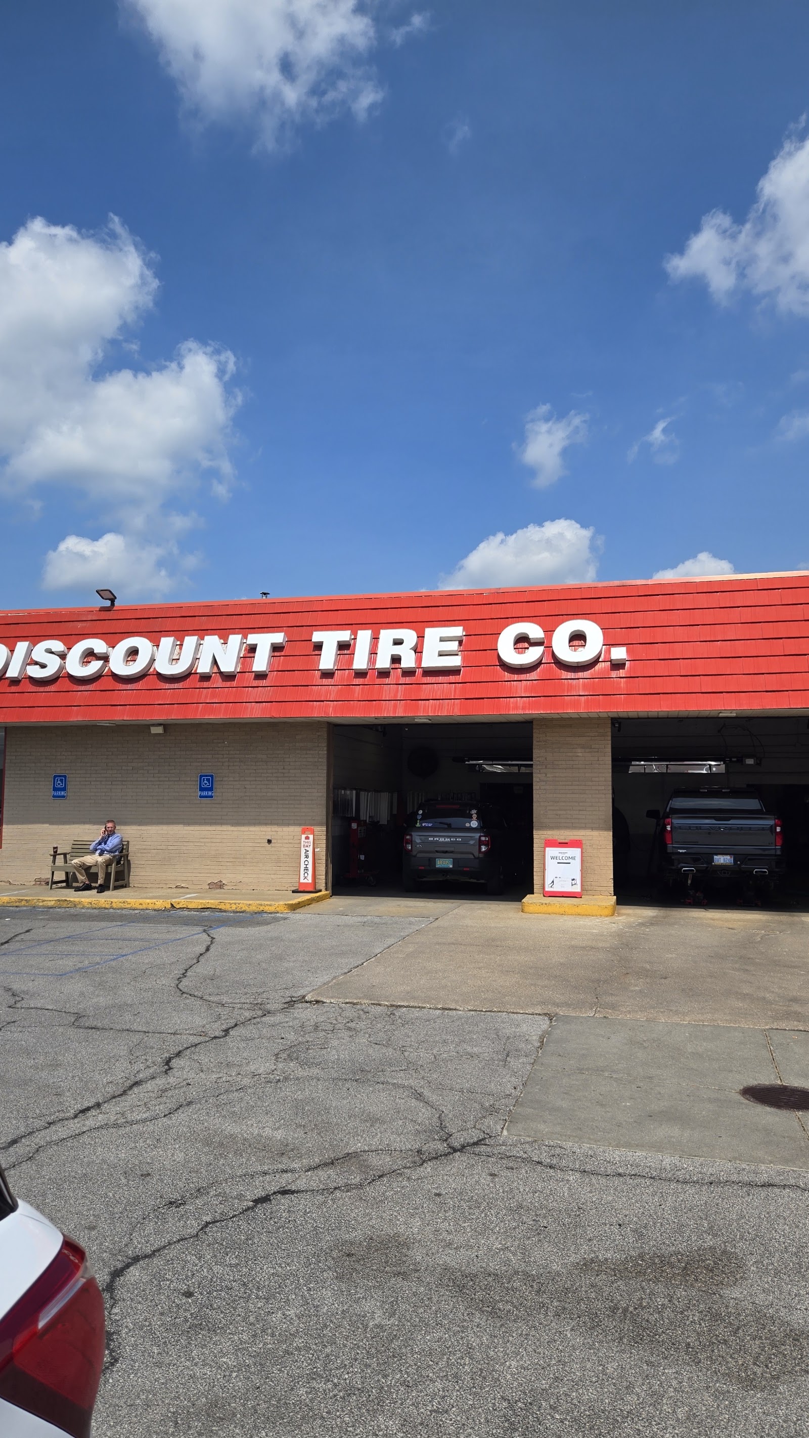 Discount Tire in Shelby Township