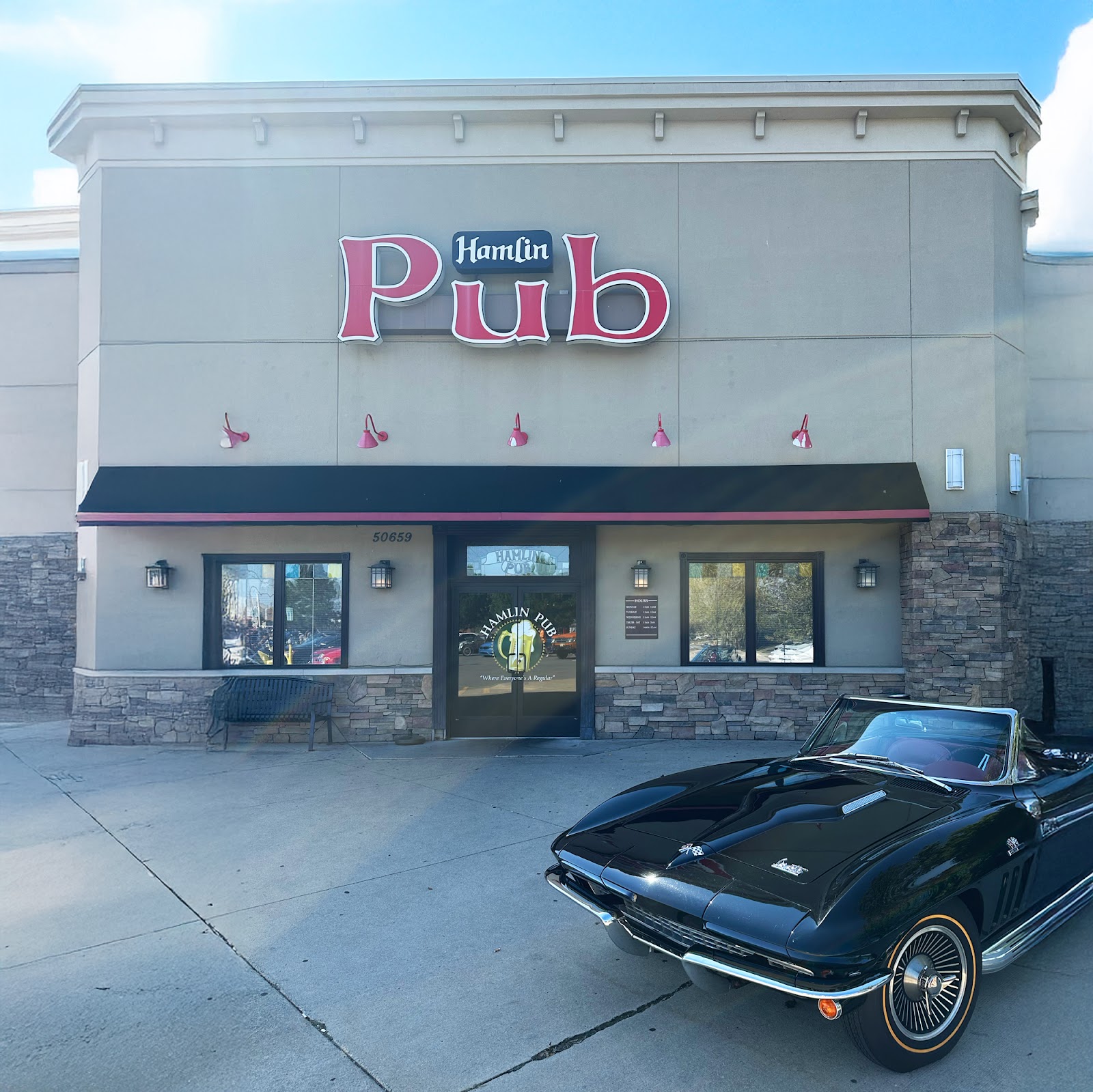 Hamlin Pub in Shelby Township