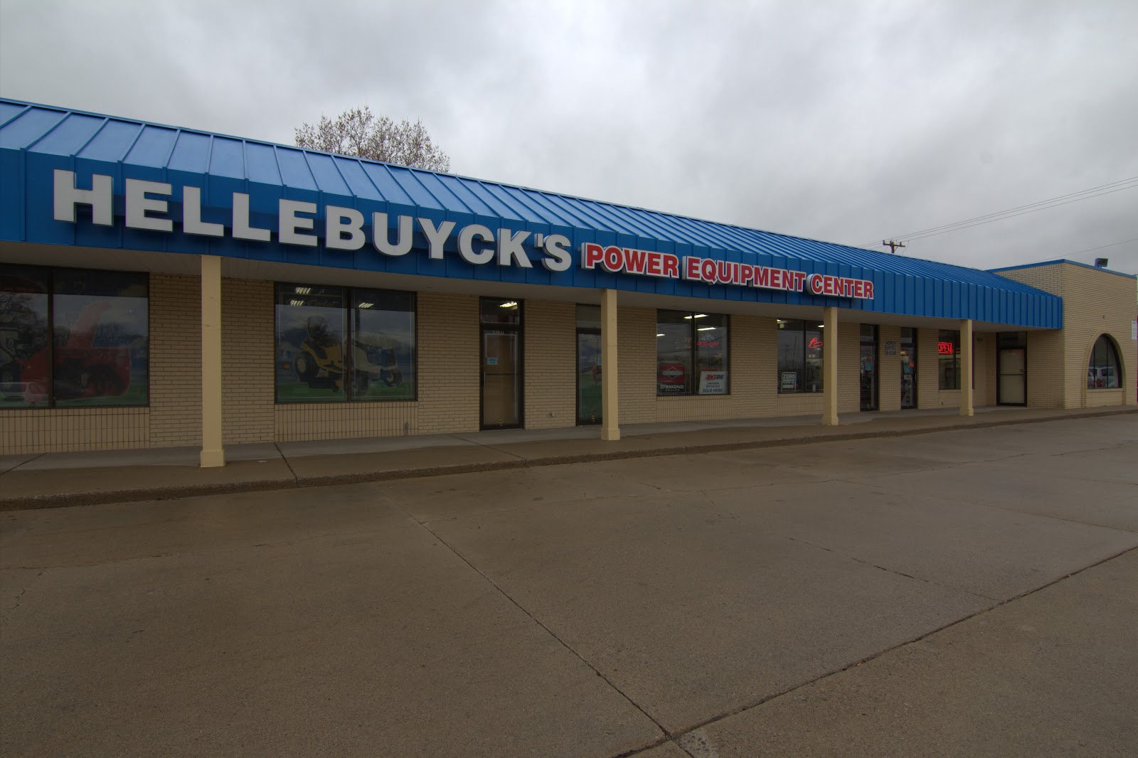 Hellebuyck's Power Equipment — photo