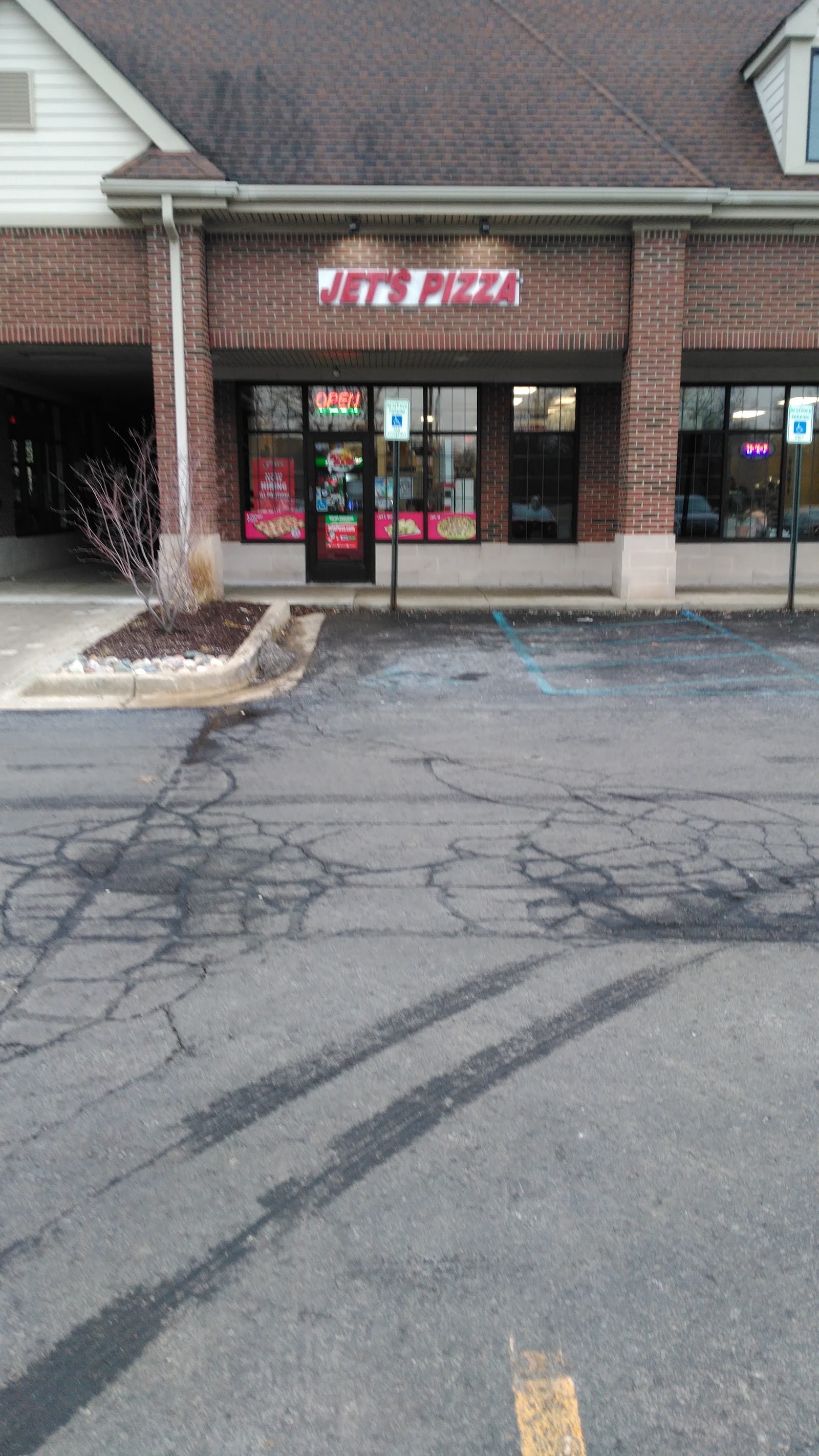 Jet's Pizza in Shelby Township
