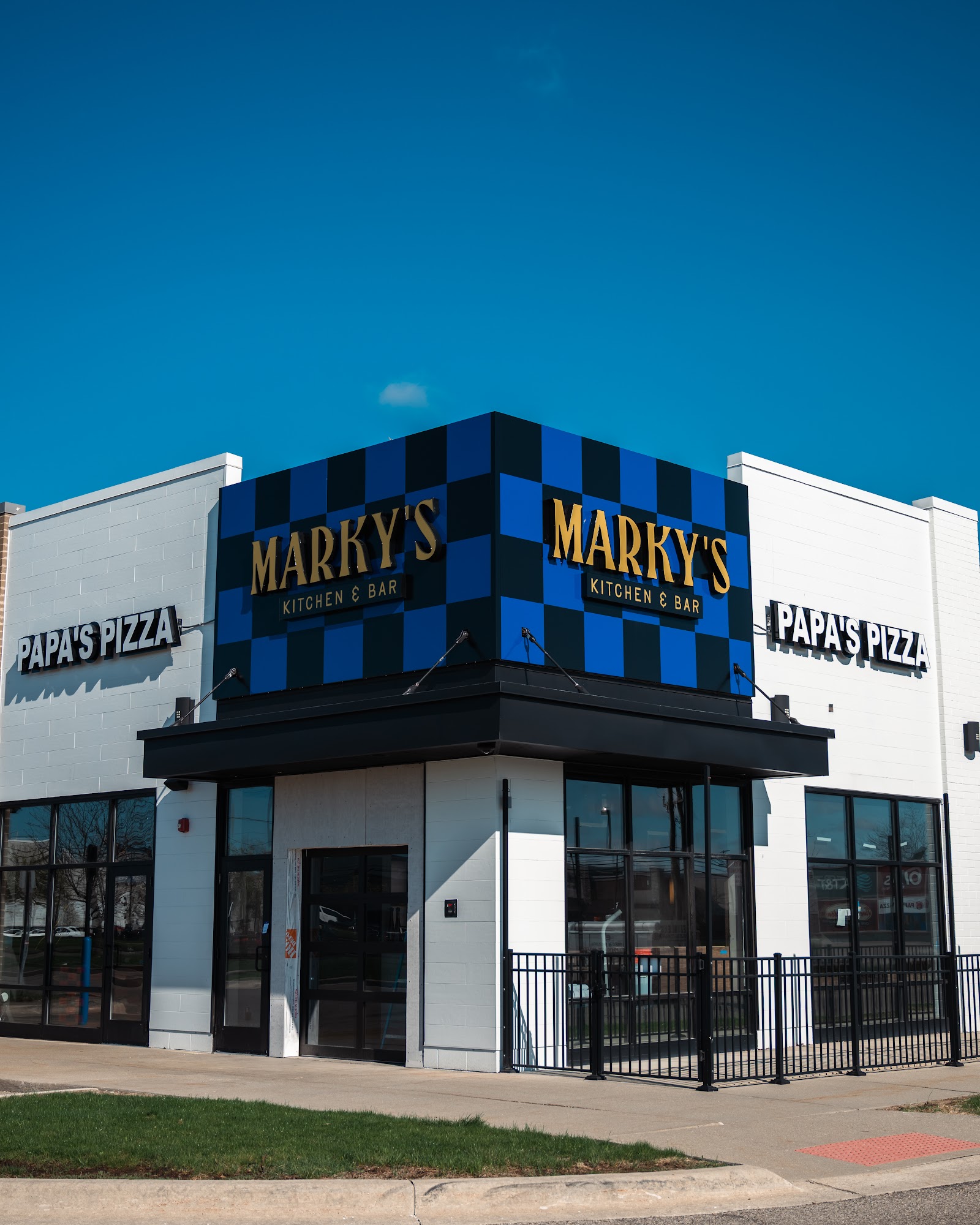 Marky's Kitchen and Bar in Shelby Township