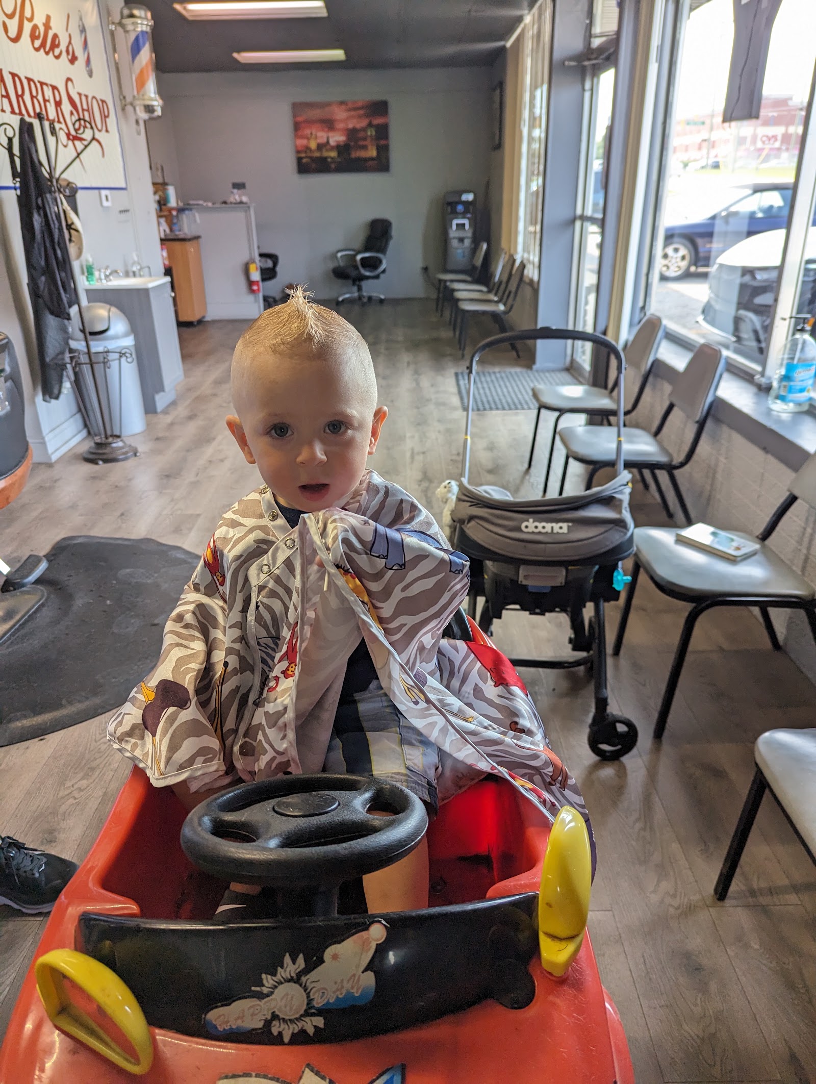 Pete's Barber Shop — photo