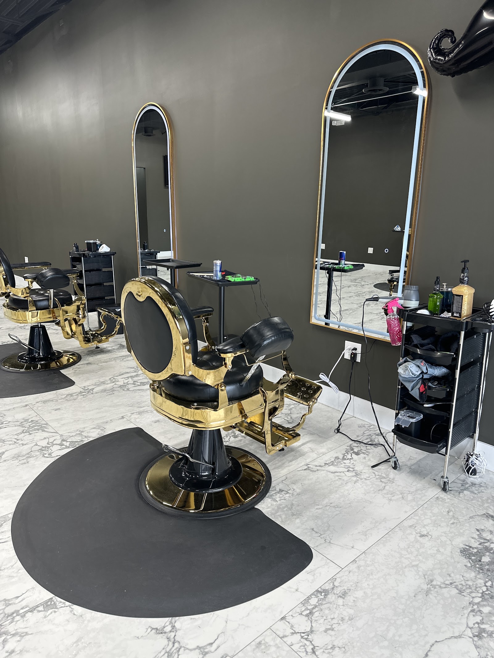 RJ Cutz Barbershop in Shelby Township