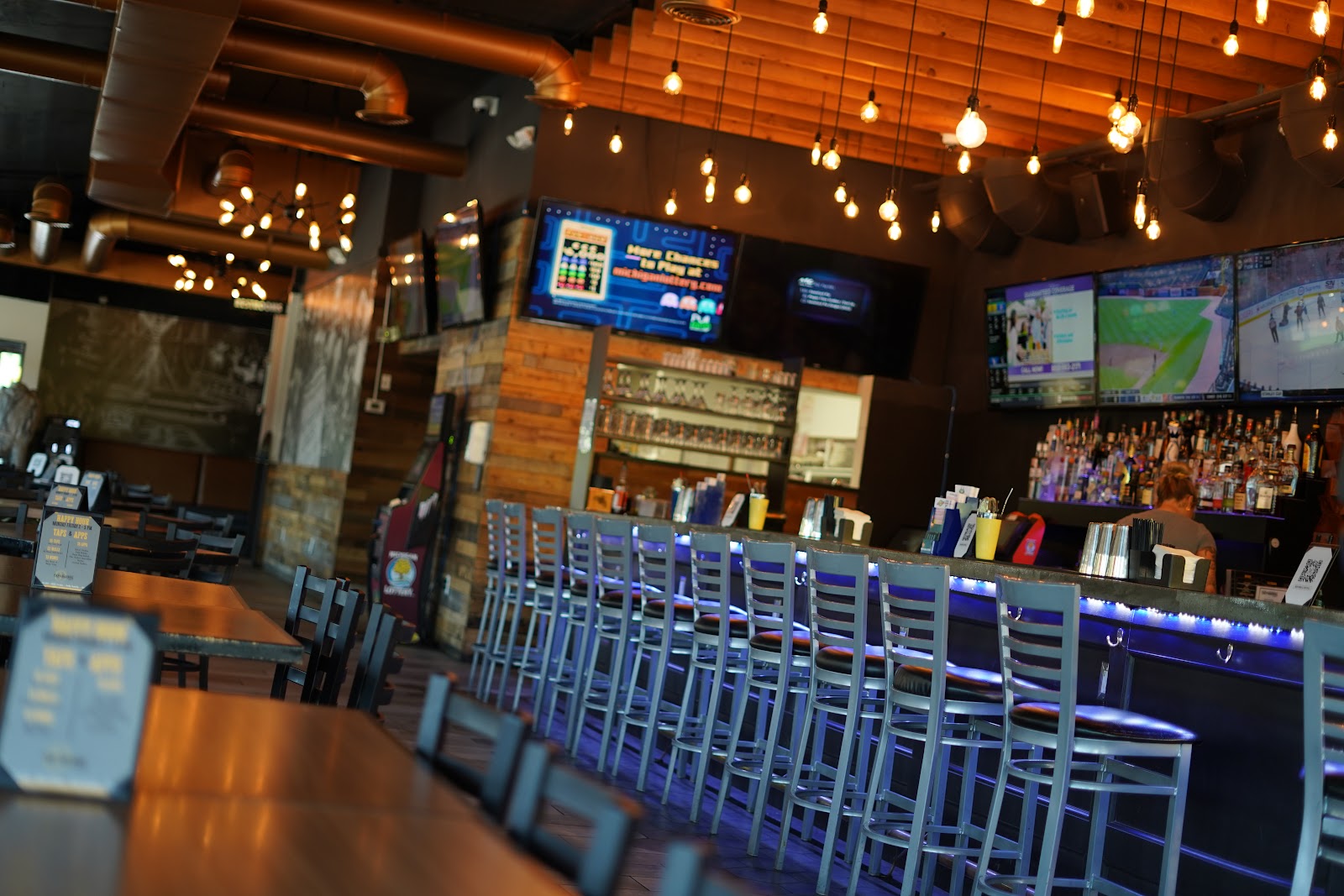 Tap & Barrel Grill in Shelby Township