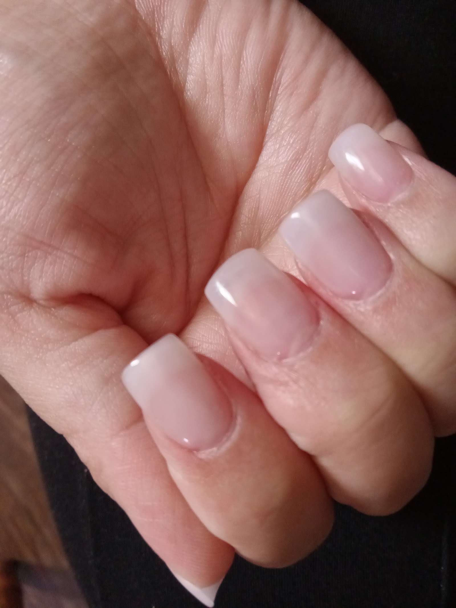 V Q Nails in Shelby Township