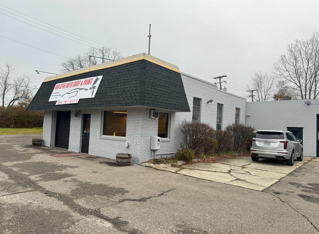Van Dyke Auto Body and Paint in Shelby Township