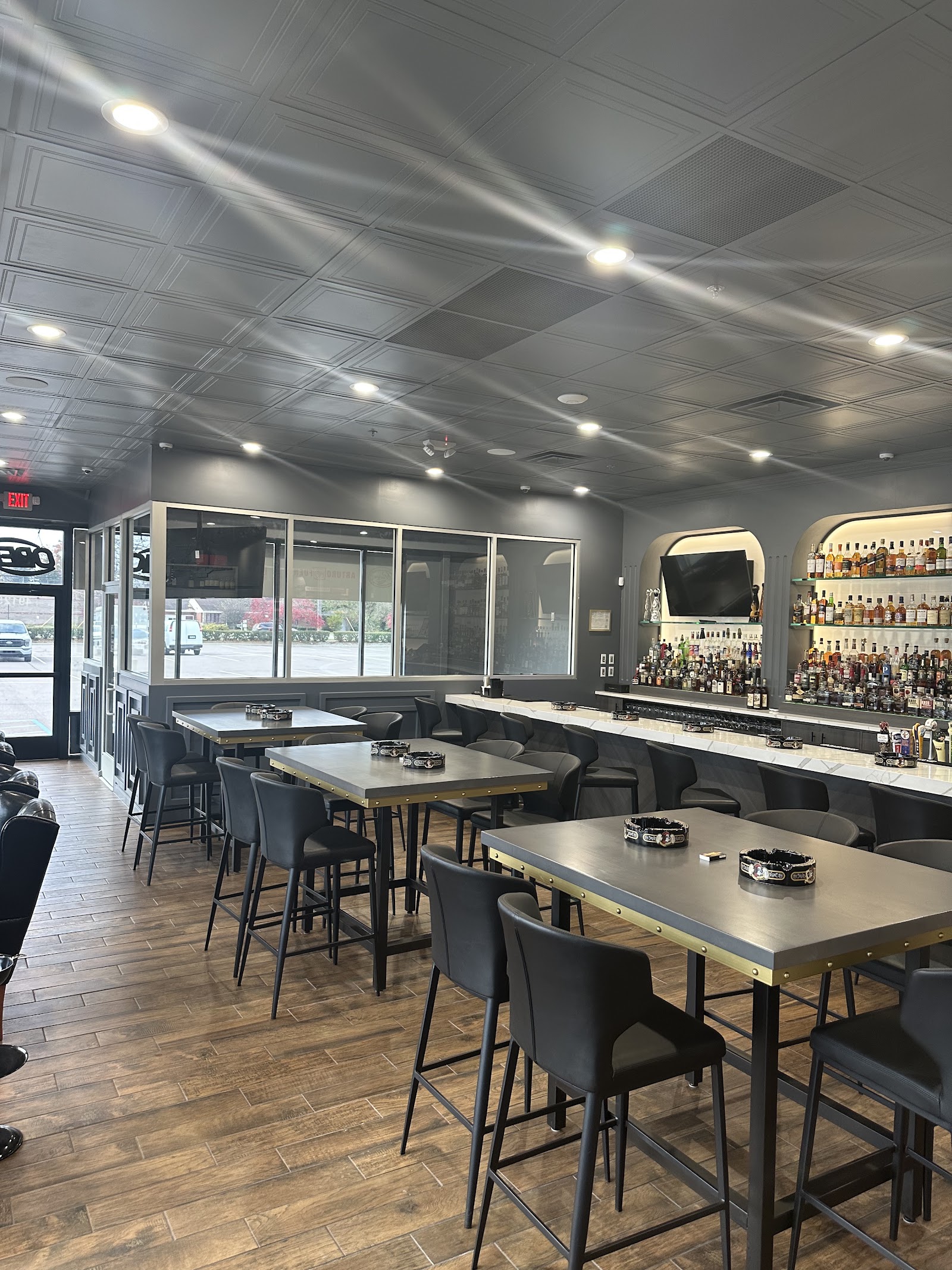 Wild Bill's Cigar Bar & Lounge in Shelby Township